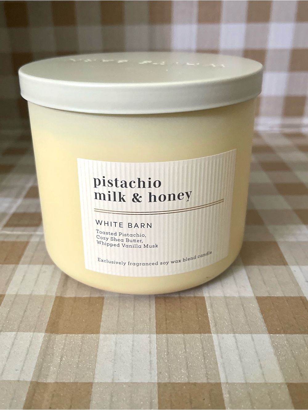 BATH & BODY WORKS WHITE BARN PISTACHIO MILK & HONEY 3 WICK CANDLE